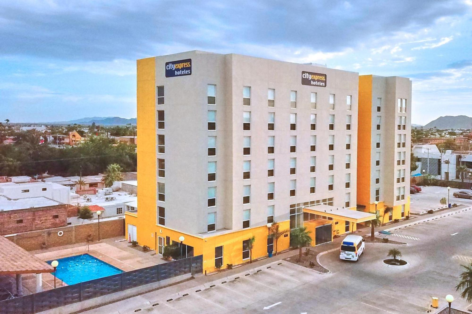 City Express By Marriott Caborca Heroica Caborca Bagian luar foto